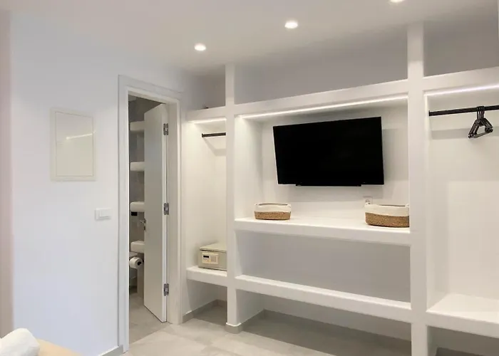 Absolute Water Front By Blue Waters Mykonos Ornos (Mykonos)