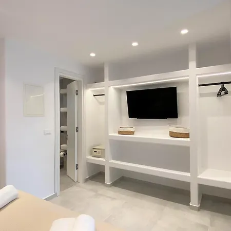 Endless Blue By Blue Waters Mykonos أورنوس